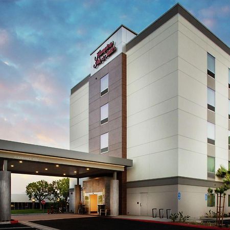 Hampton Inn & Suites Irvine/Orange County Airport Zewnętrze zdjęcie