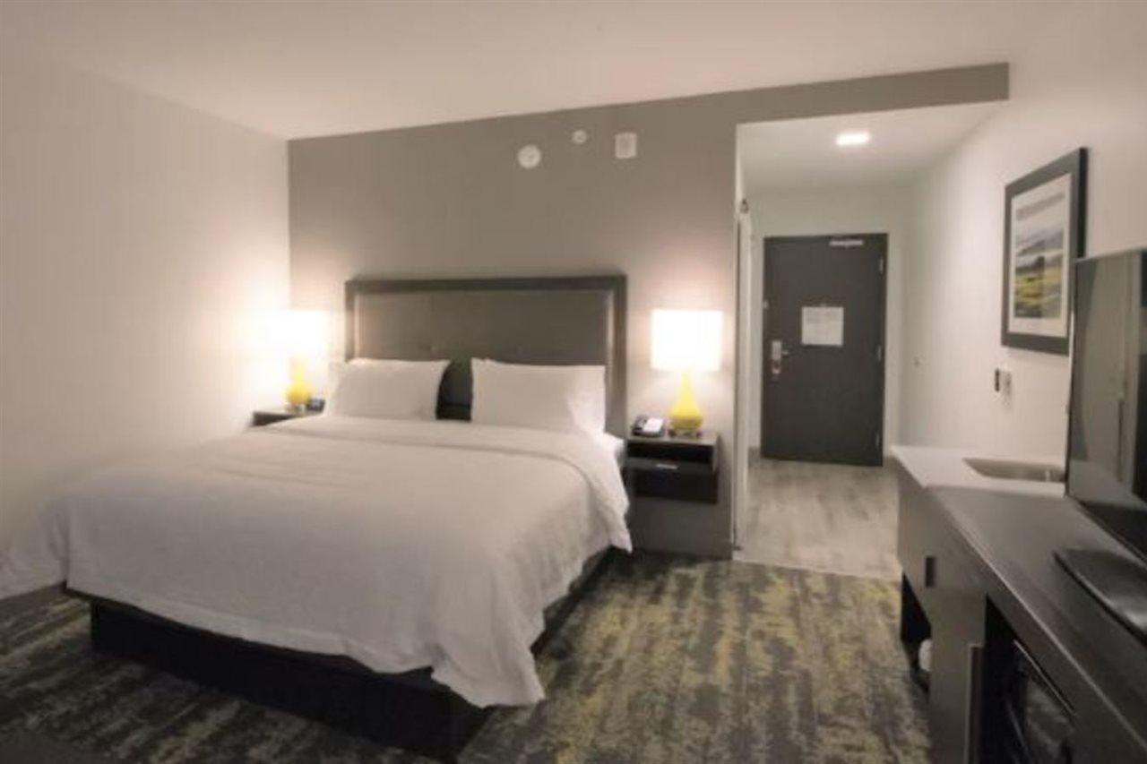 Hampton Inn & Suites Irvine/Orange County Airport Zewnętrze zdjęcie